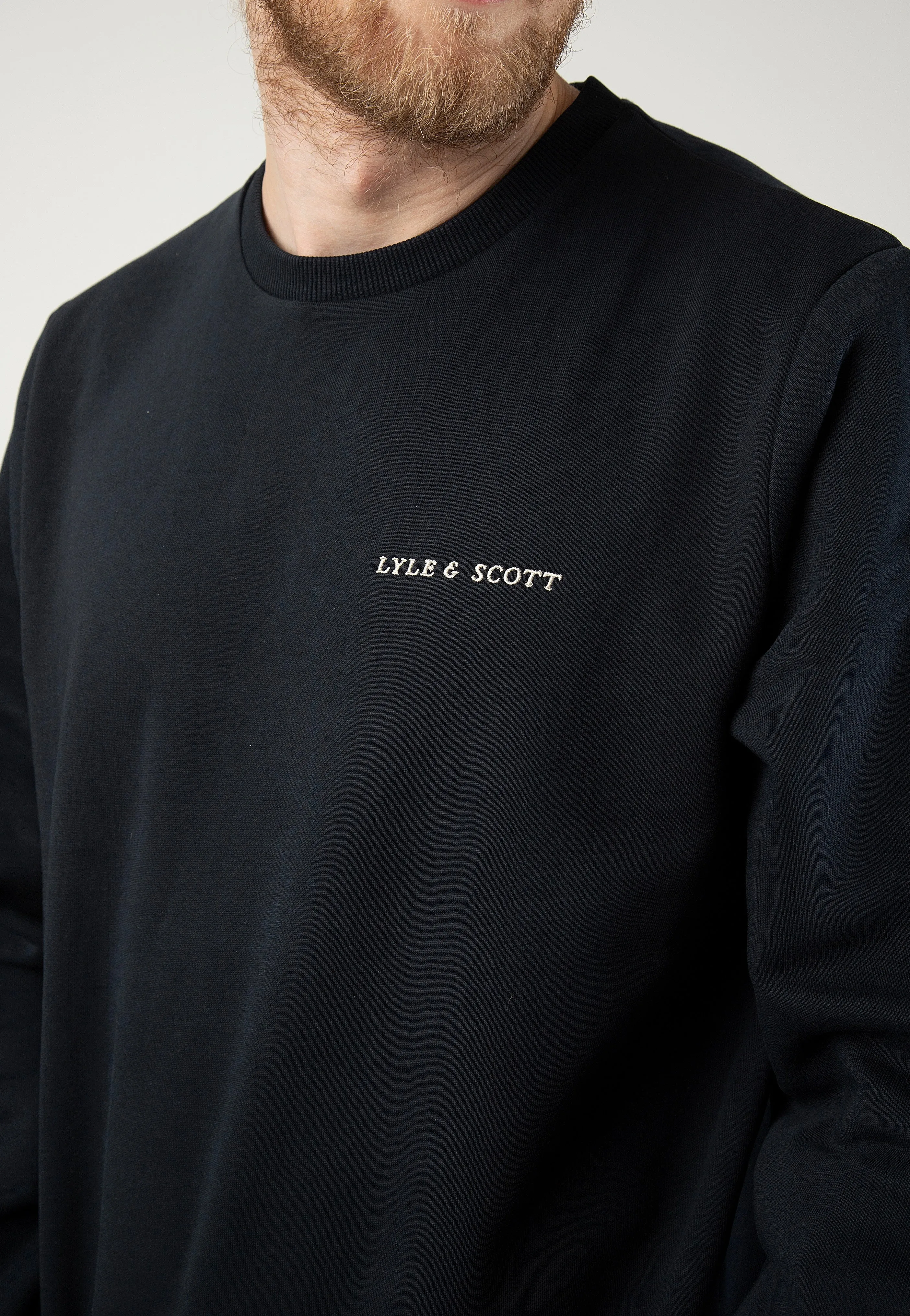 Lyle & Scott - Embroidered Crew Neck Dark Navy - Sweater