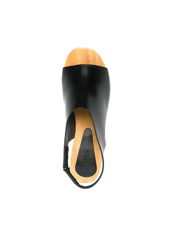 Okya Clog in Black