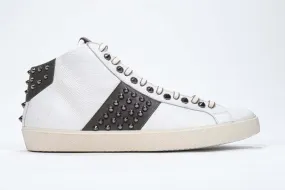 STUDBORN |  White & Military Green - Mid top - Men